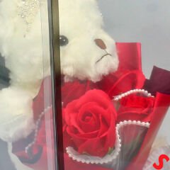 PVC Kutulu,Pelüş Ayıcıklı ve Metal Taçlı Çiçek Buketi 28cmx18cm