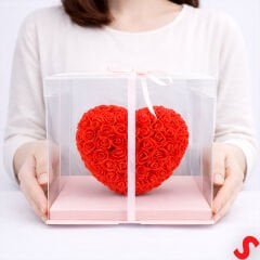 Şeffaf PVC Kutulu Kırmızı Yapay Güllü Kalp – 25 cm