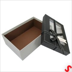 Pencereli ve Fiyonklu Dikdörtgen Hediye Kutusu 20,5 cm – Siyah