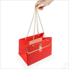 Zincir Askılı Karton Hediye Çantası 15×11×10 cm – Kırmızı
