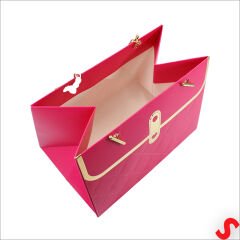 Zincir Askılı Karton Hediye Çantası 15×11×10 cm – Fuşya