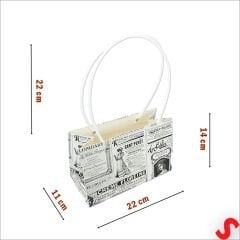 Vintage Gazete Baskılı Karton Hediye Çantası  22×14×11 cm – Beyaz