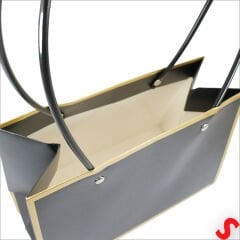 Altın Çerçeveli Karton Hediye Çantası  22×14×11 cm – Siyah