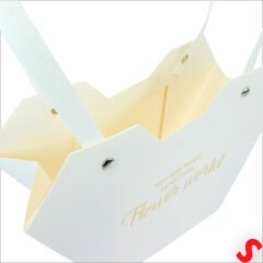 Baskılı Kalp Karton Hediye Çantası 23×15×9 cm - Beyaz