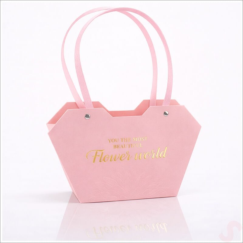 Baskılı Kalp Karton Hediye Çantası 23×15×9 cm - Pembe