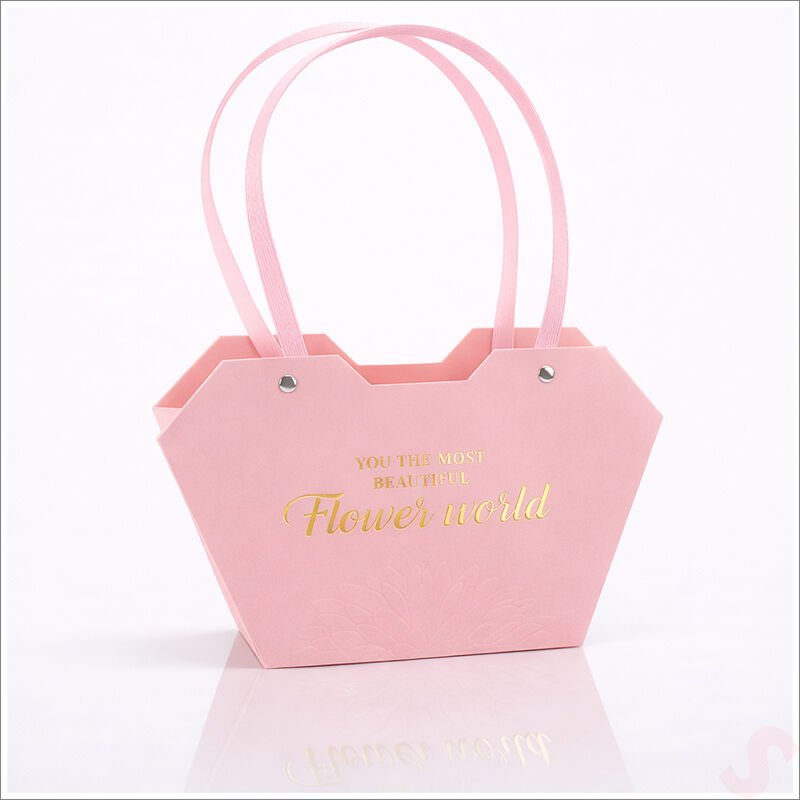 Baskılı Kalp Karton Hediye Çantası 23×15×9 cm - Pembe