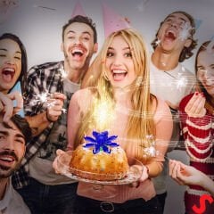 Kendiliğinden Açılan ve Müzikle Dönen Doğum Günü Mumu