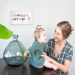 Bebek El ve Ayak İzli Resim Çerçevesi, 39cm x 21cm - 12 Ay