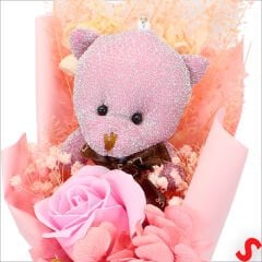 PVC Kutulu,Pelüş Ayıcık ve Pembe Güllü Kuru Çiçek Buketi 26cmx11cm