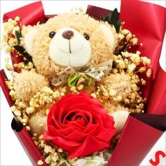 PVC Kutulu,Pelüş Ayıcık ve Kırmızı Güllü Kuru Çiçek Buketi 32cmx18cm